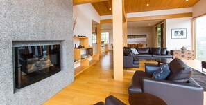 Fireplace - Exclusive 5 Bedroom Luxury Chalet, Niseko Chalet 1004 (Niseko)