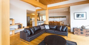 Fireplace - Exclusive 5 Bedroom Luxury Chalet, Niseko Chalet 1004 (Niseko)