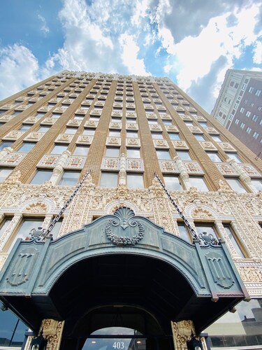 Cozy Modern Apt Downtown Tulsa-Gym Access