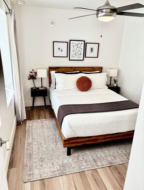 1 slaapkamer, een strijkplank/strijkijzer, gratis wifi, beddengoed
