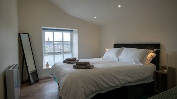 4 bedrooms, WiFi, bed sheets