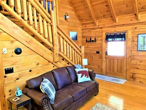 Smart TV, fireplace, streaming services