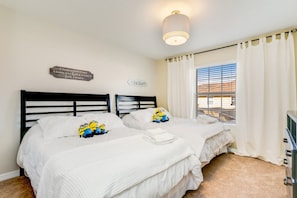 4 bedrooms, iron/ironing board, internet, wheelchair access