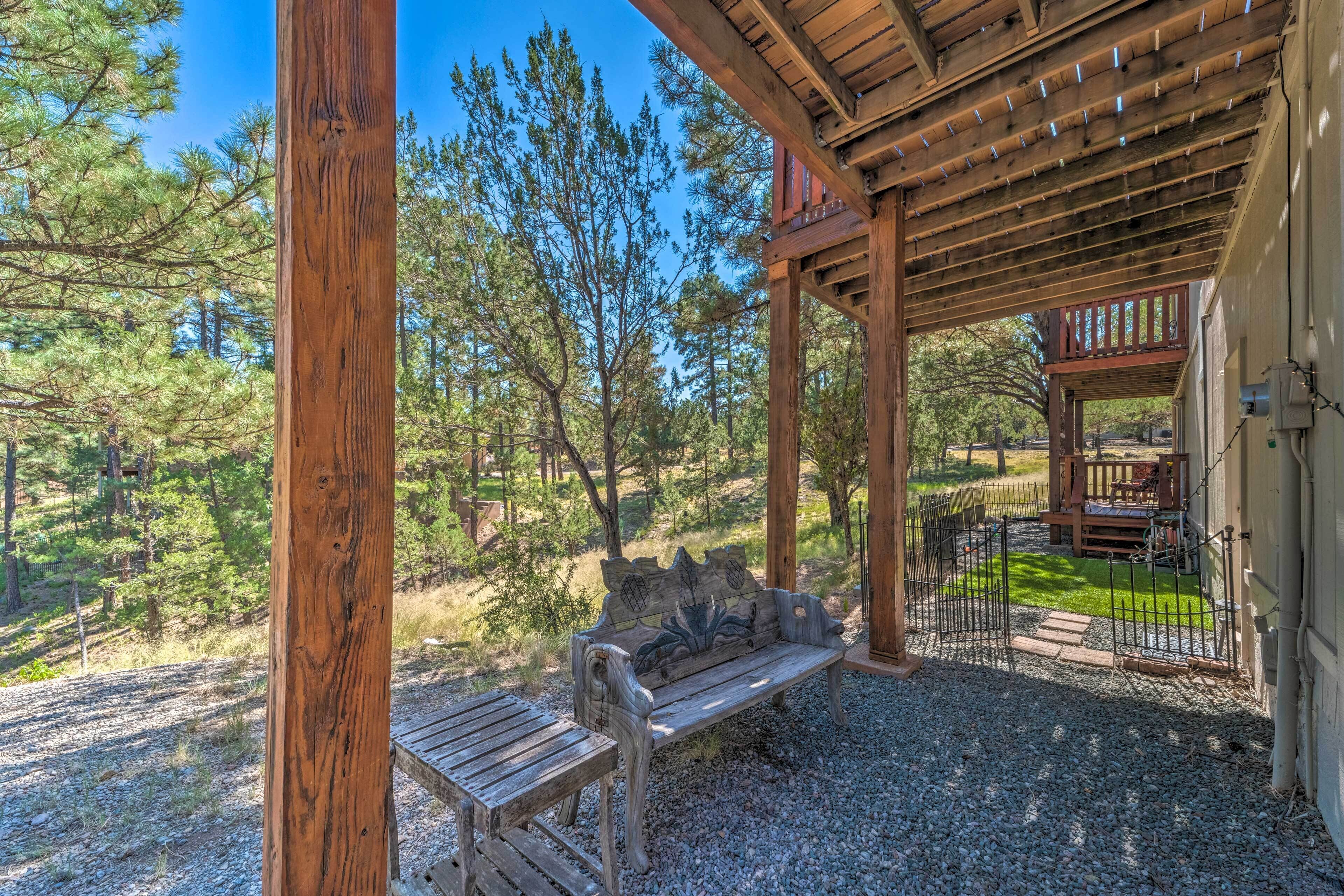 Alto Adventure Base w/ Deck: Hike, Bike & Ski!