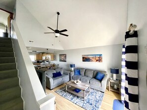 Smart TV, DVD player, books, stereo