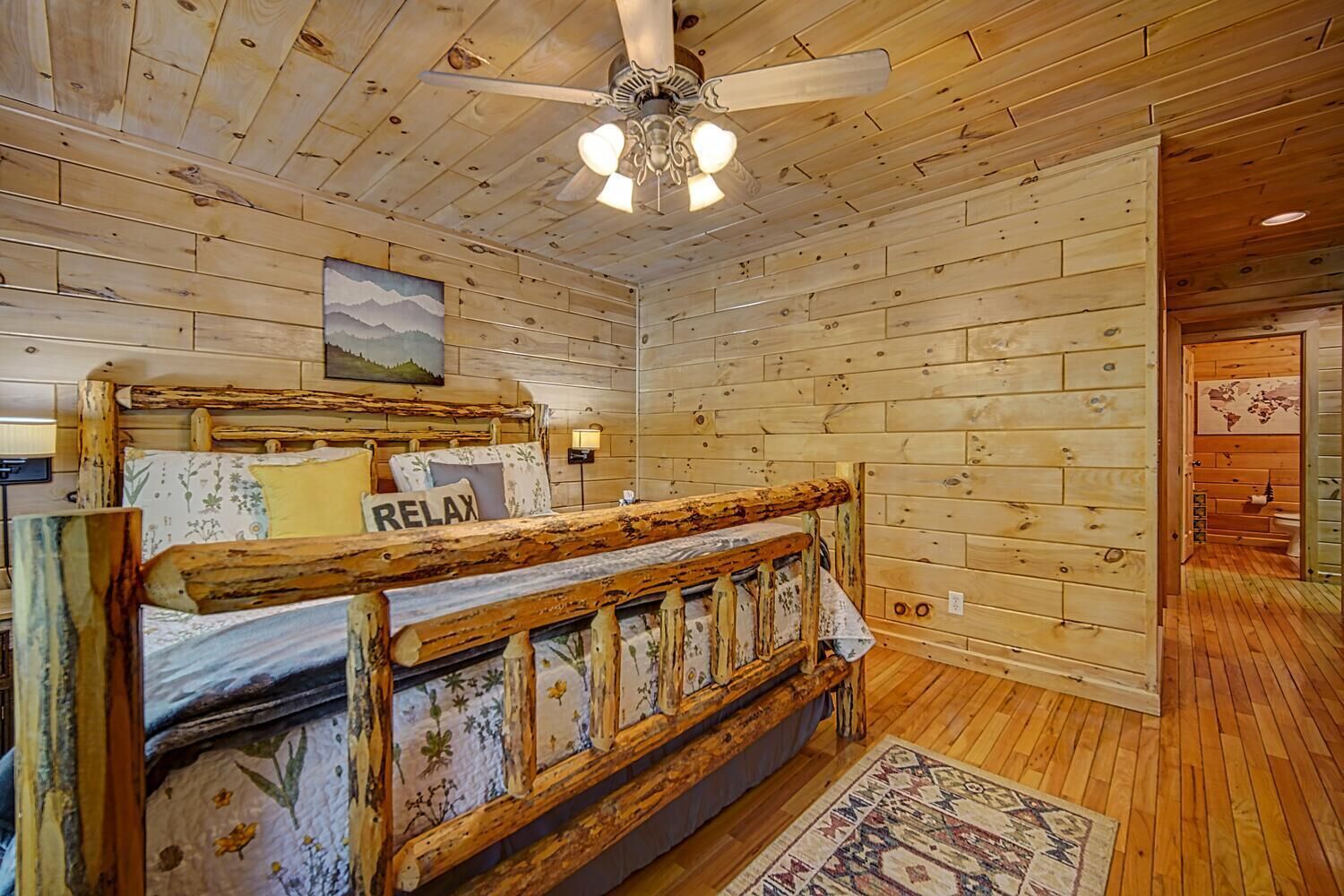 Blue Ridge Mountain Cabin, Arcade Games, Creek Front,  Hot Tub, Game Room