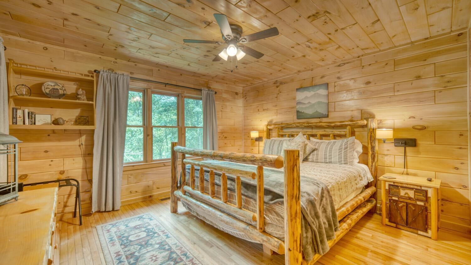 Blue Ridge Mountain Cabin, Arcade Games, Creek Front,  Hot Tub, Game Room