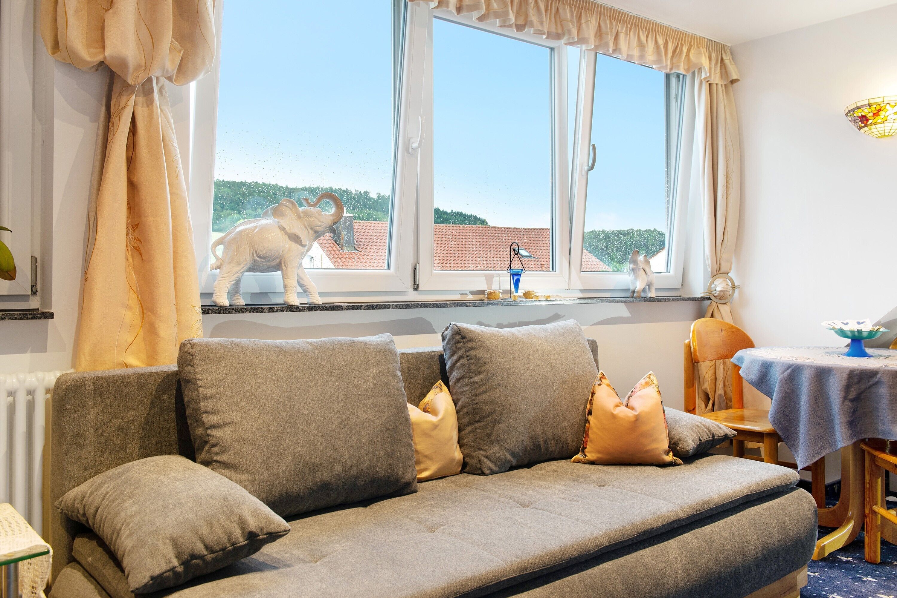 Fernseher, Kamin, DVD-Player, Stereoanlage