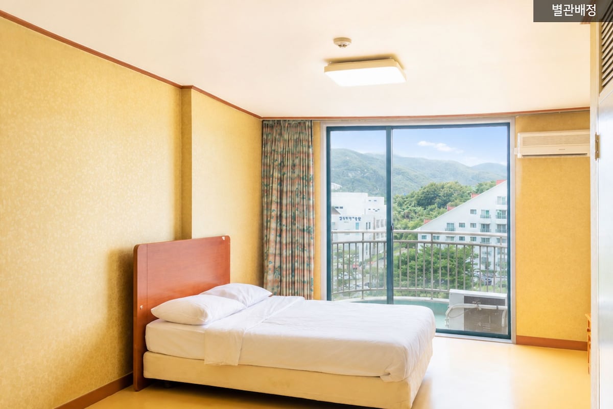 Annex Standard | WiFi (free), bed sheets