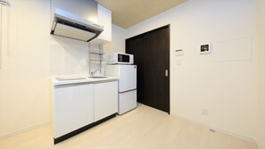 公寓, 非吸煙房 (Japanese Room B, 2nd floor) | 私人小型廚房 | 雪櫃、微波爐、電熱水壺、烤盤