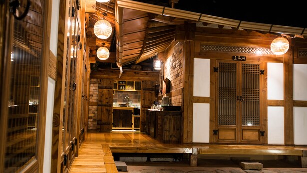 Unclassified image, 1 of 63, button - Bukyungdang (Jeonju)