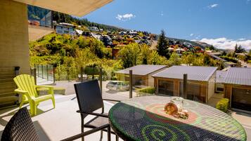 Deluxe Apartment | Balcony view