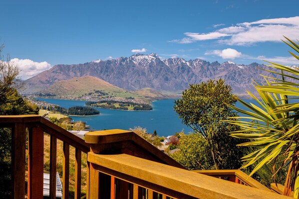 View from property - The Lodge Plush Quiet Picturesque (Queenstown)