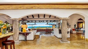 Outdoor dining - Exclusive Beachfront Villa with Private Pool Awaits You (Cabo San Lucas)
