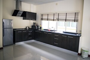 Villa, 3 Bedrooms, Private Pool | Private kitchen | Full-size fridge, microwave, stovetop, electric kettle