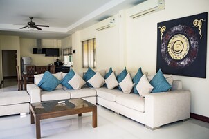 Villa, 3 Bedrooms, Private Pool | Living room | 42-inch flat-screen TV with cable channels, TV