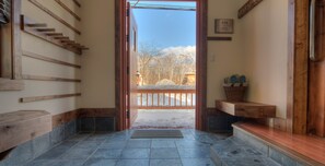 Interior - Exclusive 4 Bedroom Chalet in Hirafu, Niseko Chalet 1009 (Niseko)