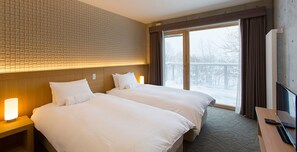 4 bedrooms, Internet, wheelchair access - Luxury 4 Bed Holiday Chalet in Hirafu, Niseko Chalet 1010 (Niseko)