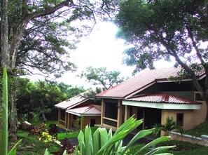 Exterior - BEAUTIFUL Villas with mountain view for rent in San Rafael de Heredia downtown (San Rafael)