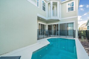 Pool - The Ultimate Guide to Renting Your Luxury 5 Bedroom Villa on Reunion Resort, Orlando Villa 3612 (Orlando)