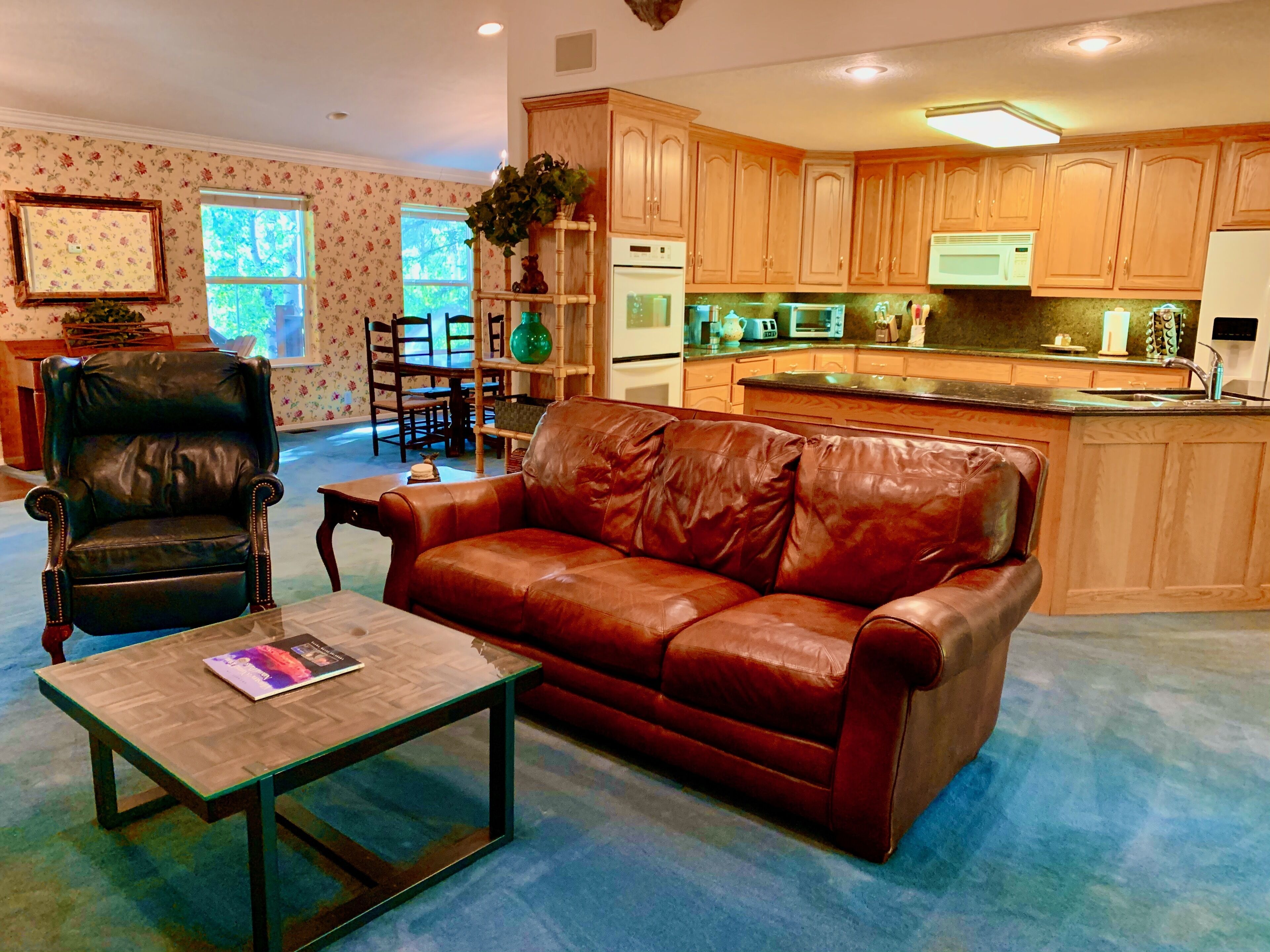 American Bison Lodge+10Miles2YNP+Hottub+Wifi+AC