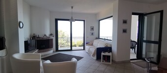 Vacation apartment near Tropea with fantastic views and pool