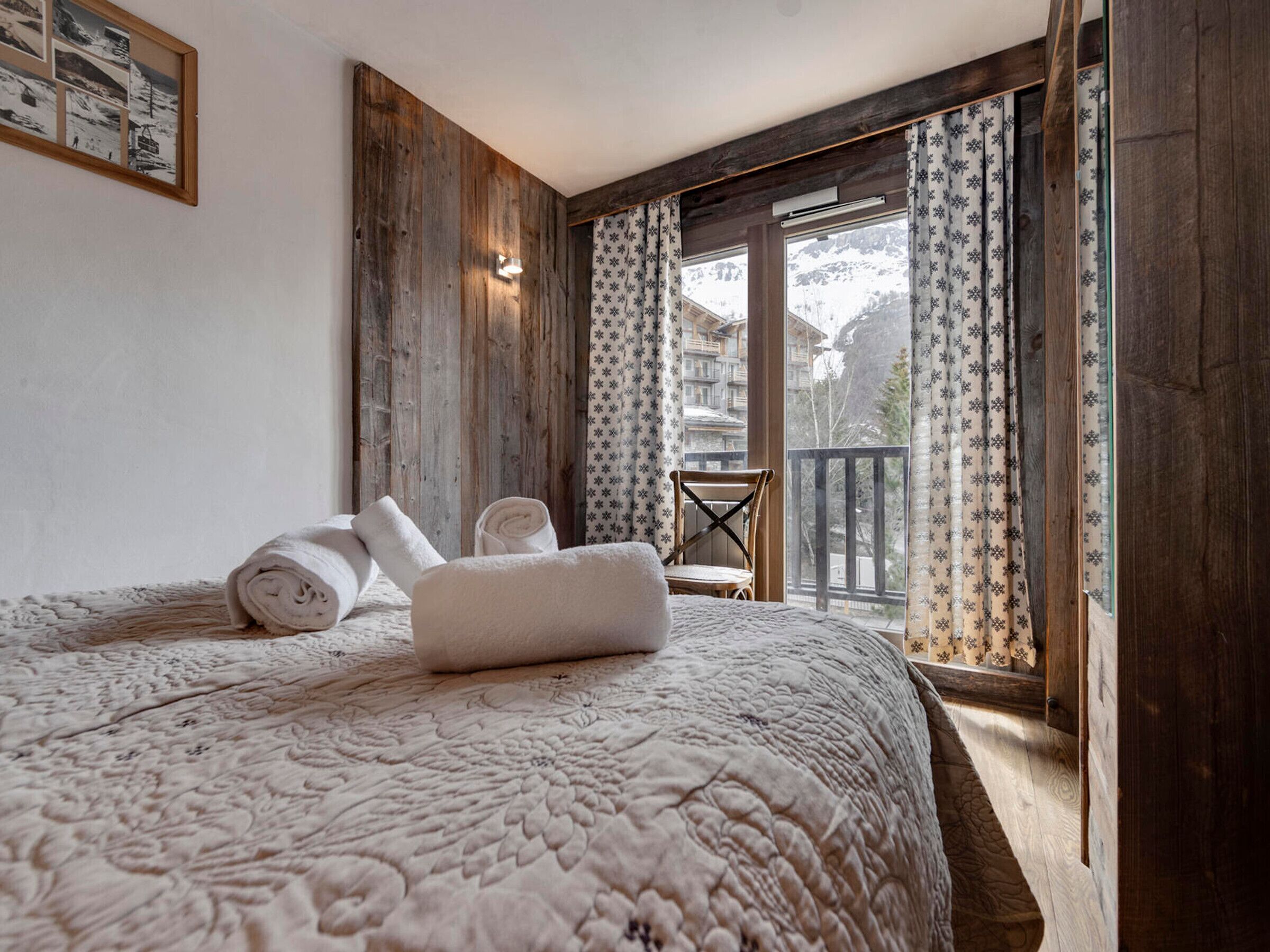 2 عدّة غرف نوم وواي فاي مجانًا وملاءات أسرّة