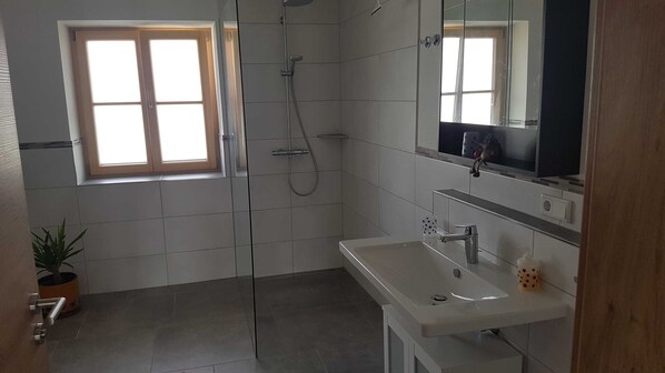 Imagen sin descripción, 1 de 9, botón