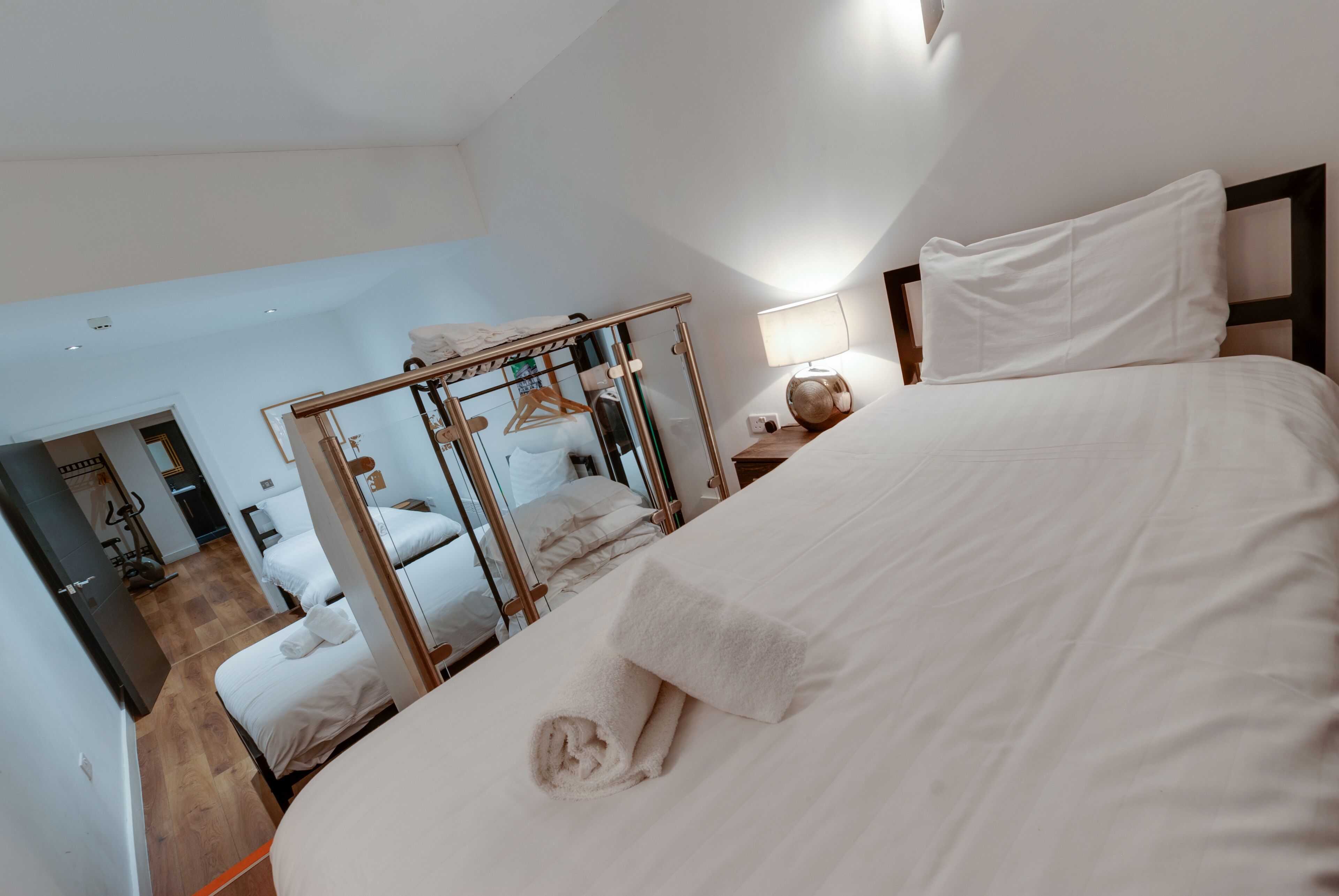 Superior-Apartment | Bügeleisen/Bügelbrett, kostenloses WLAN, Bettwäsche