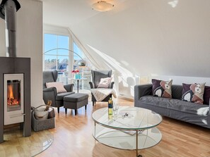 Televisie en een open haard