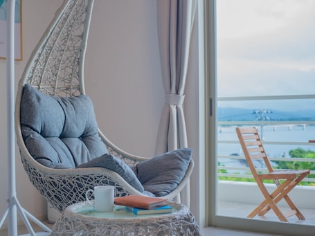 Deluxe Twin Room, Non Smoking | In-room safe, desk, free WiFi, bed sheets. Lalamare Kouri