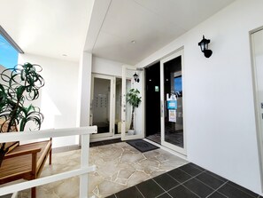 Property entrance - Lalamare Kouri (Nakijin)