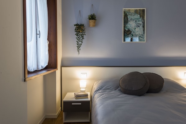 2 bedrooms, in-room safe, iron/ironing board, WiFi