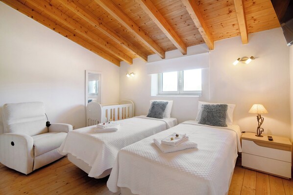 3 habitaciones, tabla de planchar con plancha y wifi gratis