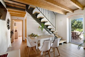 Dining - "Villa Rodrigues Apartment I" - Idyllic Holiday Apartment with Air Conditioning, Pool & Garden (Boliqueime)