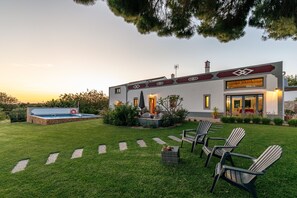 Exterior - Charming "Villa Rodrigues" with Air Conditioning, Wi-Fi, Pool & Garden (Boliqueime)