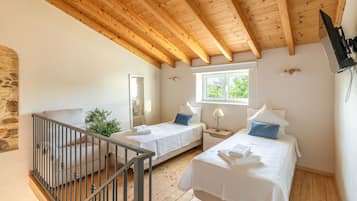 9 bedrooms, iron/ironing board, free WiFi, bed sheets