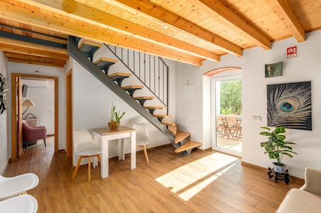 Interior. Charming "Villa Rodrigues" with Air Conditioning, Wi-Fi, Pool & Garden