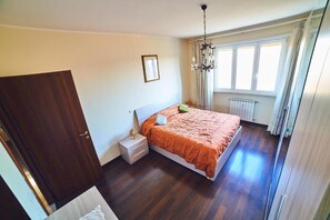 Apartment, 3 Bedrooms, Balcony, City View | 3 bedrooms, iron/ironing board, travel crib - Casa Vacanze Alessio (Rome)