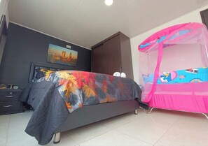 Apartment, 2 Bedrooms, Smoking | 3 bedrooms