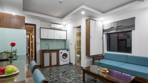 Ảnh chưa phân loại, 3 trong số 23 ảnh, nút
