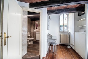 Bathroom - The House In Trastevere (Rome)