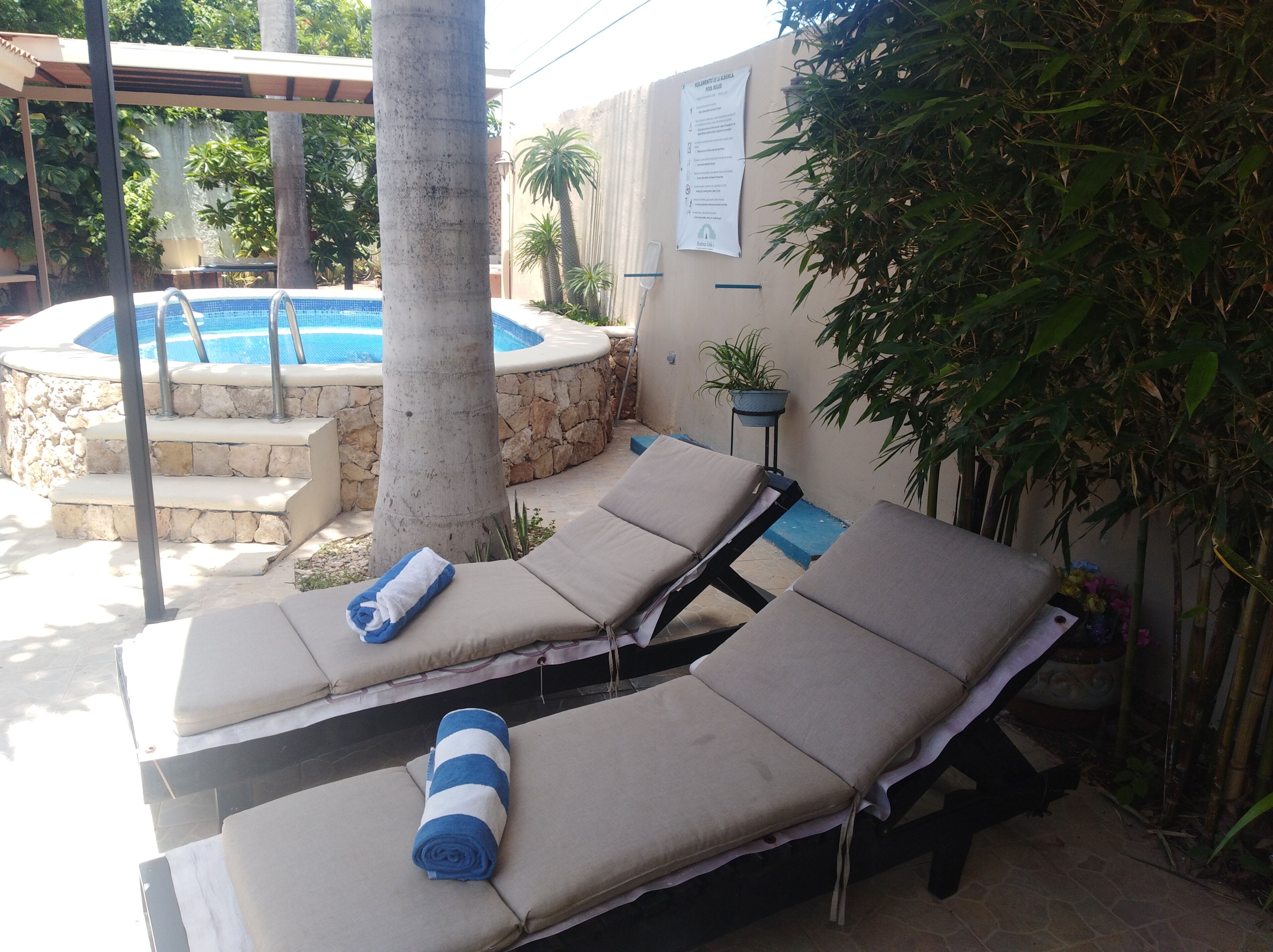 Casa, varias habitaciones, para fumadores, alberca privada | Alberca | Alberca al aire libre 