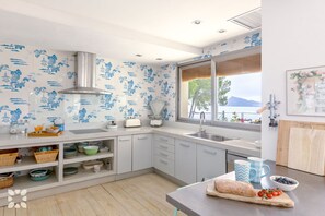 Køleskab, mikrobølgeovn, ovn, opvaskemaskine