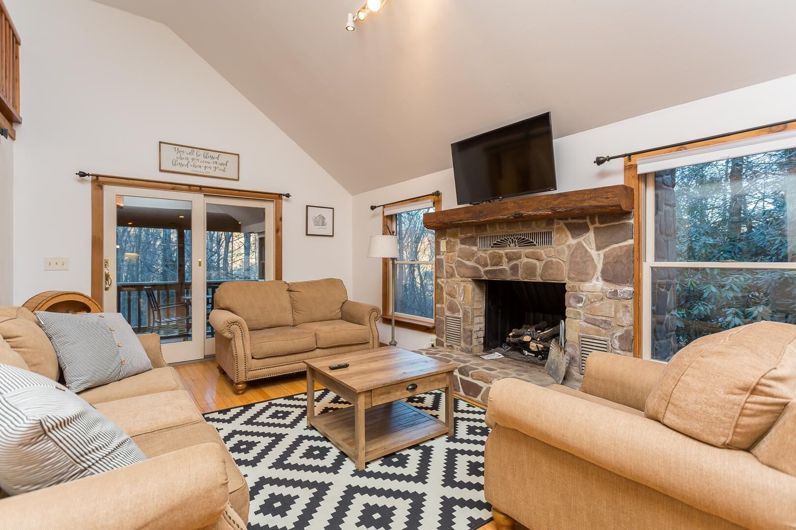 Private Serene Wood-sided Cabin Near Biking Hiking Spots HOT TUB Backs up to GW National Forest