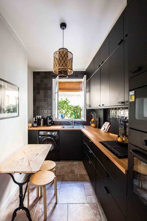 Frigorifero, microonde, forno, lavastoviglie