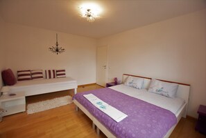 1 chambre, fer et planche à repasser, Wi-Fi, draps fournis