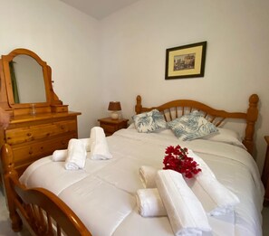 4 bedrooms, iron/ironing board, travel crib, free WiFi