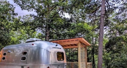 Airstream with Hot Tub and Sunset Deck at Loblolly P