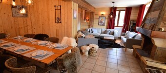 Chalet de Louise - Five Bedroom Chalet, Sleeps 12